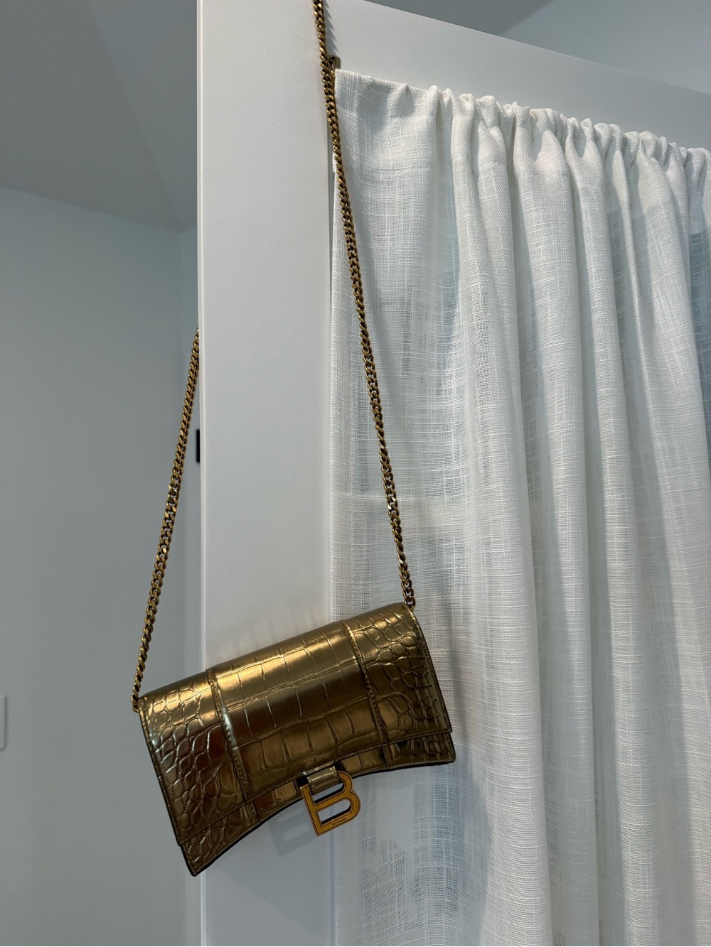 Balenciaga Hourglass Gold Croc-Embossed B Chain Wallet - Picture 9 of 11